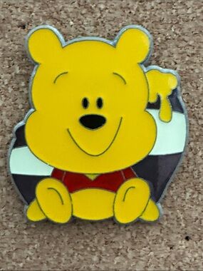 5/$25 Disney Winnie The Pooh Pin